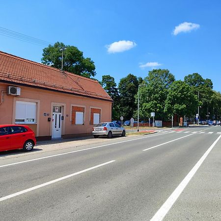 Holy Apartman Ðakovo Kültér fotó