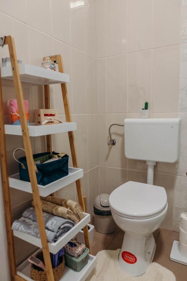 Holy Apartman Ðakovo Kültér fotó